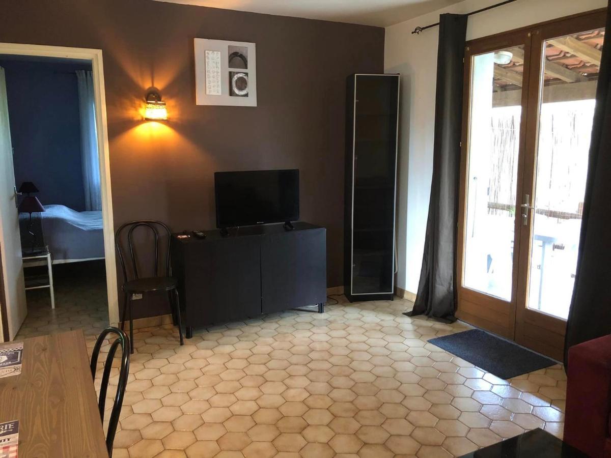 Hotel Les Persedes Lavilledieu  Dış mekan fotoğraf