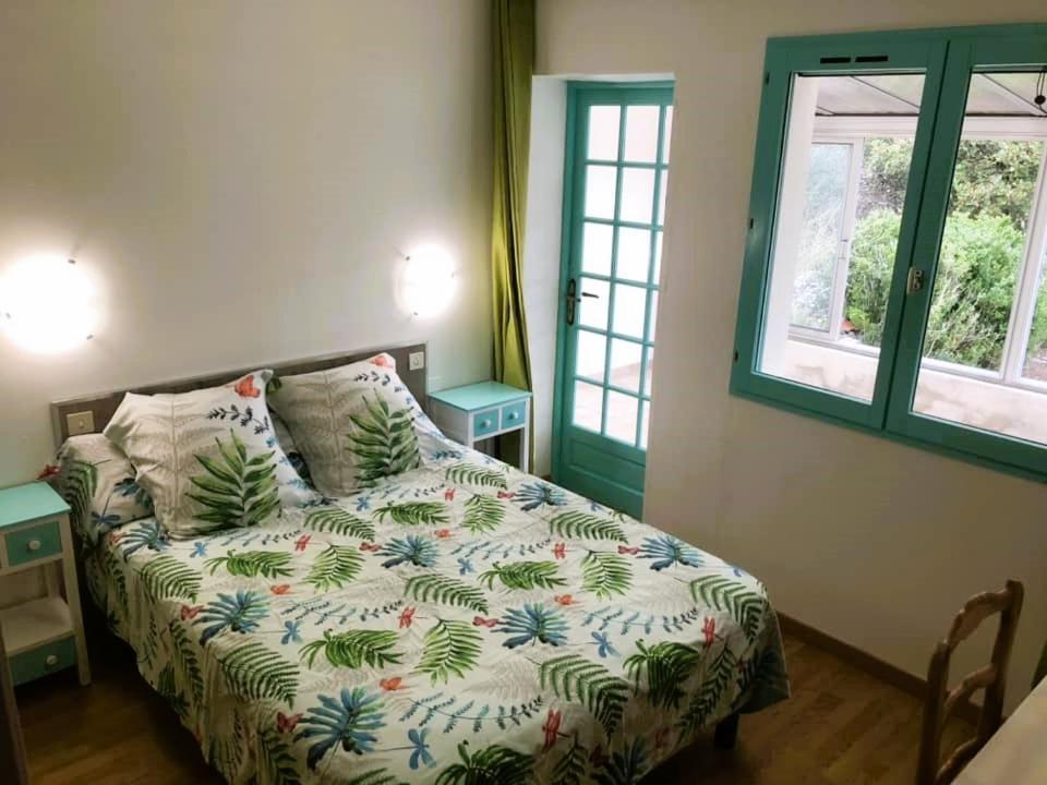 Hotel Les Persedes Lavilledieu  Dış mekan fotoğraf