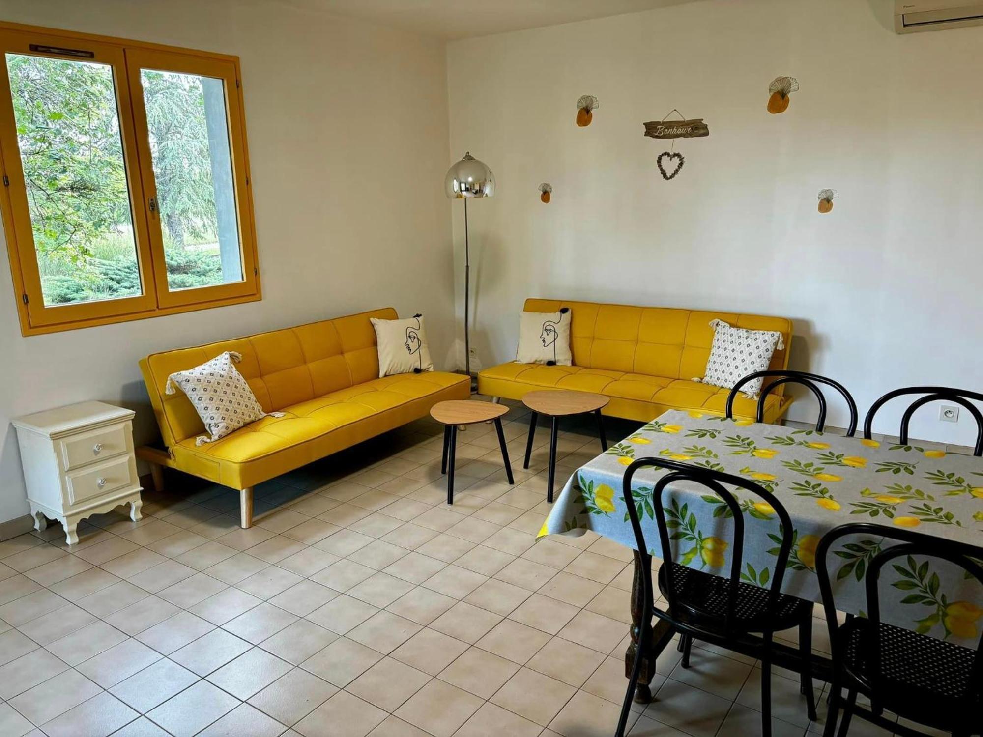 Hotel Les Persedes Lavilledieu  Dış mekan fotoğraf