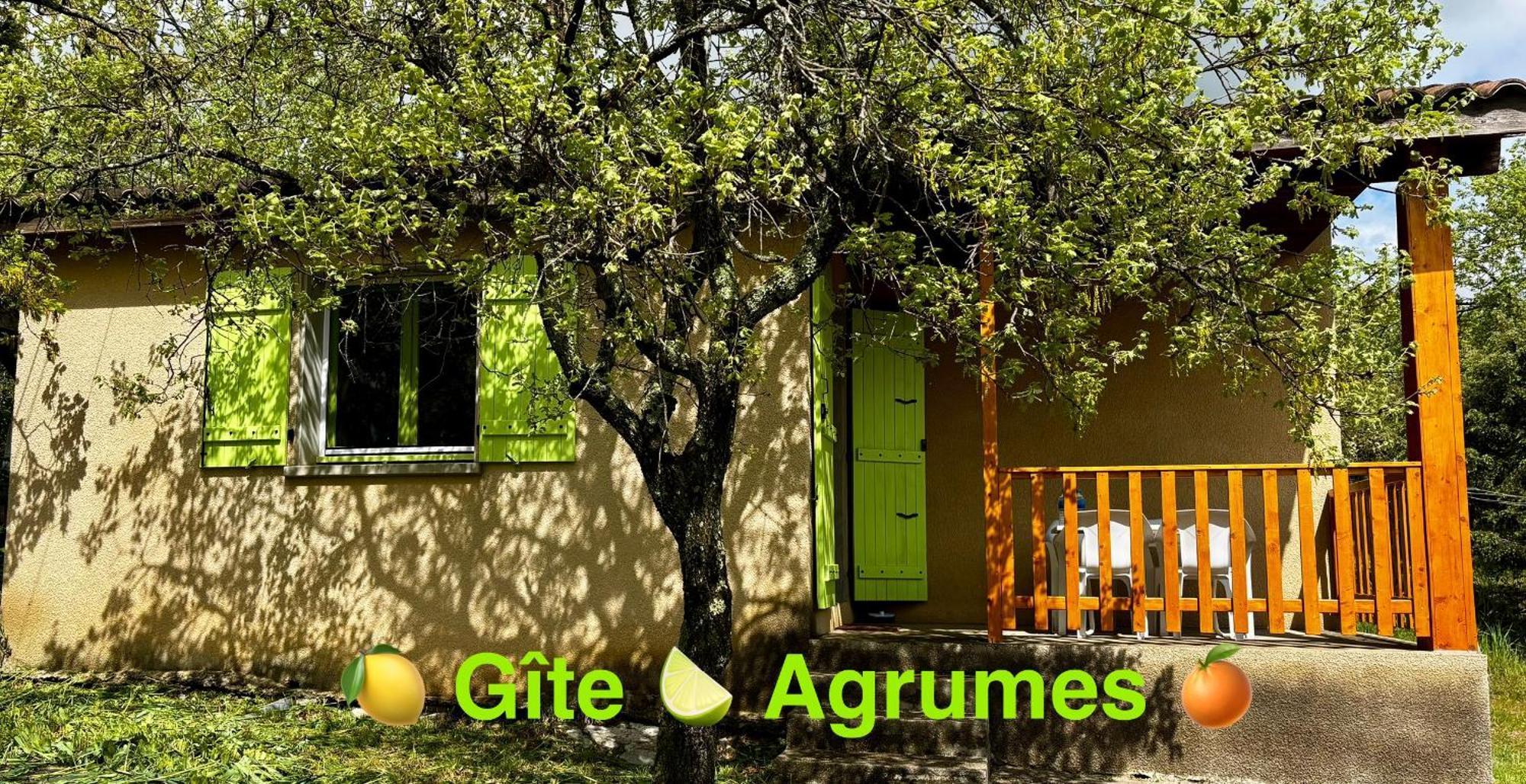 Hotel Les Persedes Lavilledieu  Dış mekan fotoğraf