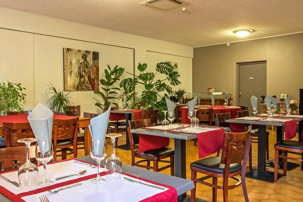 Hotel Les Persedes Lavilledieu  Dış mekan fotoğraf