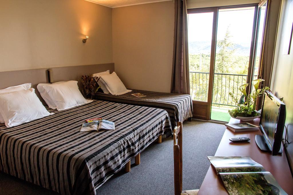 Hotel Les Persedes Lavilledieu  Dış mekan fotoğraf