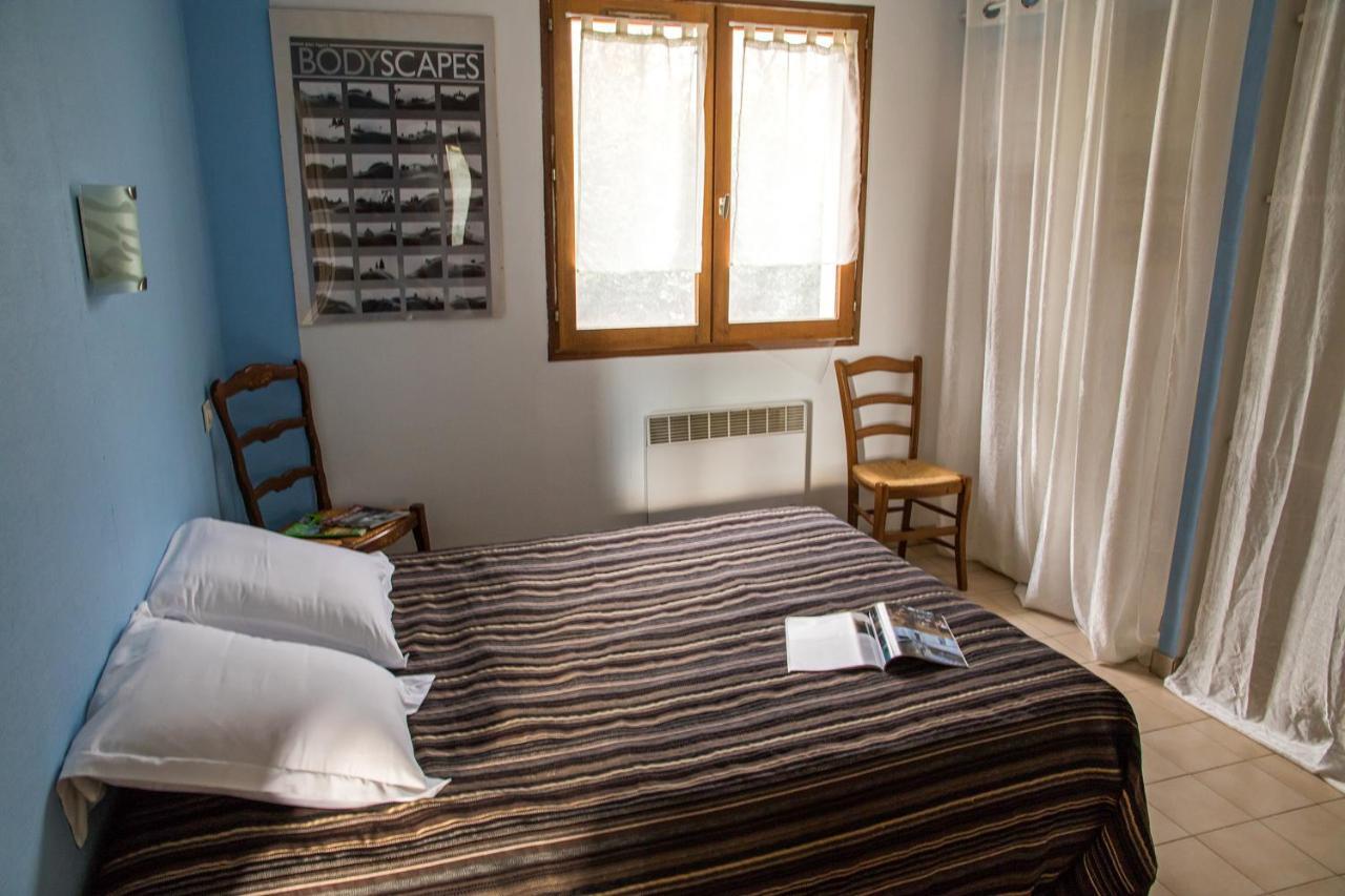 Hotel Les Persedes Lavilledieu  Dış mekan fotoğraf